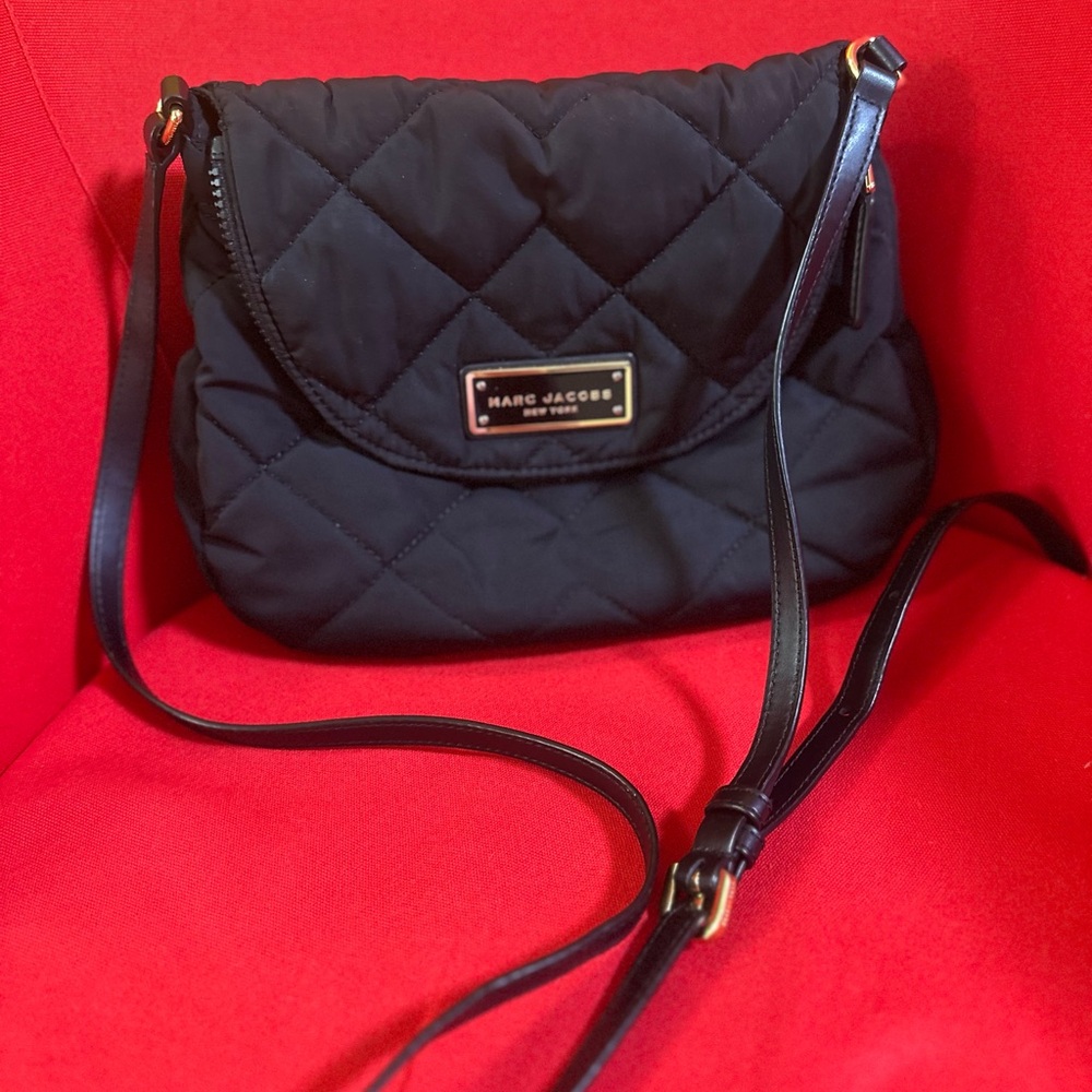 Marc Jacobs Elegant Black Accessory
